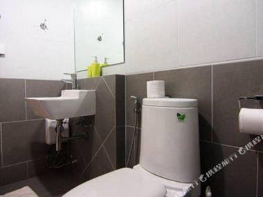 Diamond Suites Condo