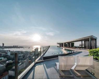 The base Pattaya central 1bedroom