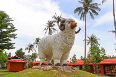 Sea Sand Sun Resort and Villas