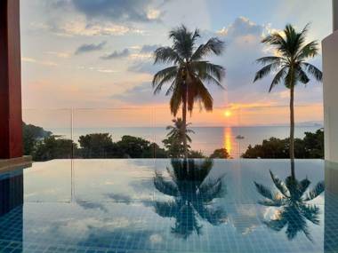 One Bedroom Luxury Penthouse Seaview