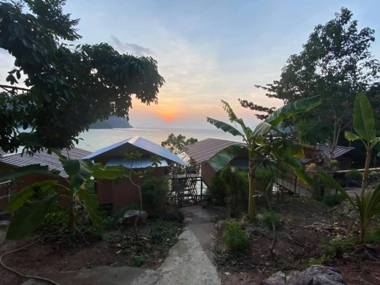 Phi Phi Seaside Bungalow