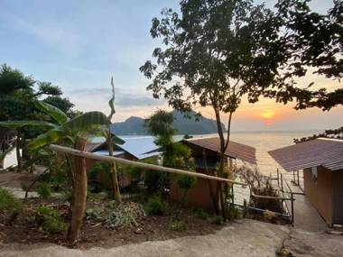 Phi Phi Seaside Bungalow