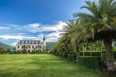 Chateau de Khaoyai Hotel & Resort (SHA Extra Plus)