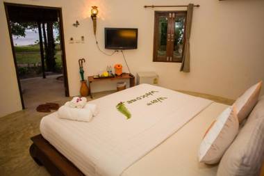 The Tropical Beach Resort