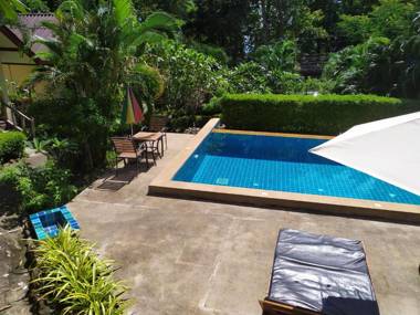 Baansanook Bungalows & Pool