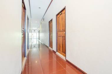 OYO 918 Kachapol Hotel