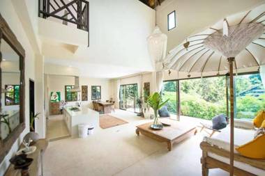 Teak Hill Pool Villa - Rosewood