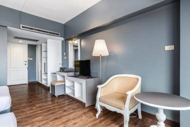 Ayothaya Riverside Hotel