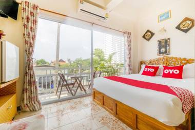 Vaccinated Staff - OYO 906 Bann One Love