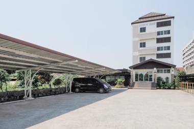 OYO 660 Taevaraj Place