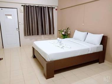 Capital O 75406 Hotel M Rojana