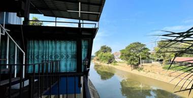 Art Hotel Ayutthaya( Ban Mae Khian)