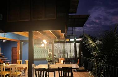 Art Hotel Ayutthaya( Ban Mae Khian)