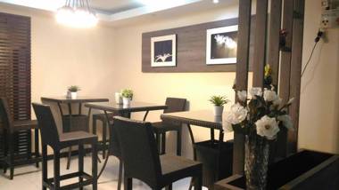 Home Place Lopburi Hotel