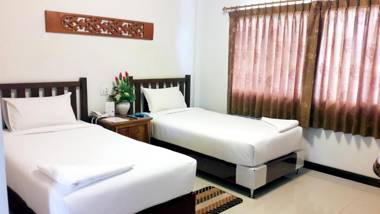 Khum Nakhon Hotel