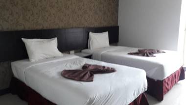 Grand Pruksa Siri Apartment