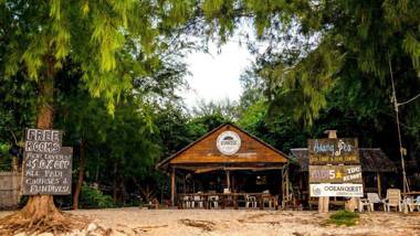Adang Sea Divers & Eco Lodge