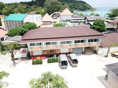 Walking Street Hostel