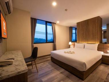 B2 Korat Premier Hotel