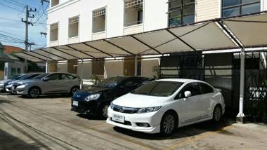 Chonlapruk Lakeside Hotel