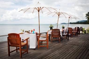 Lipa Lodge Beach Resort