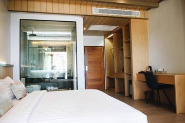 Coral Cliff Beach Resort Samui - SHA Plus