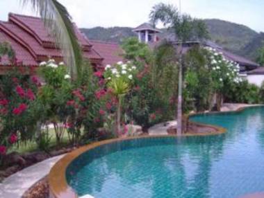 Baan Saen Sook Villas