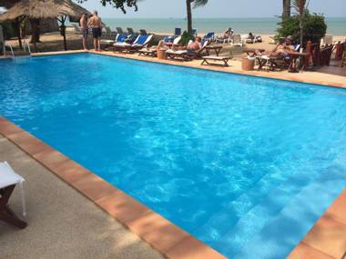 The Waterfront Boutique Hotel & Cafe