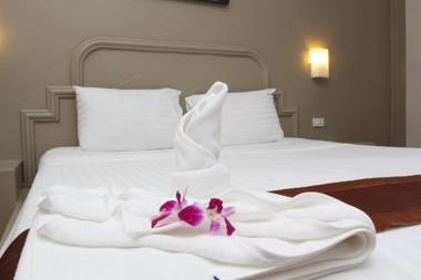 Tropical Palm Resort