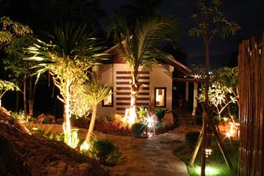 Hillside Village  Resort