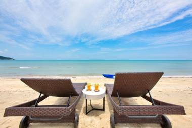 Villa U - Beachfront Haven