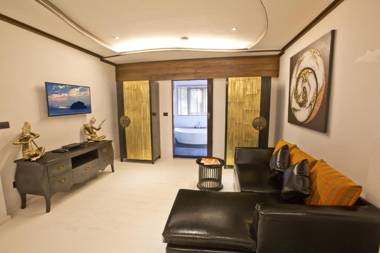 Royal Majestic Grand Thai Villa