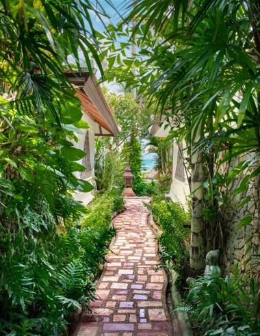 Ban Haad Sai - Beachfront Private Villa