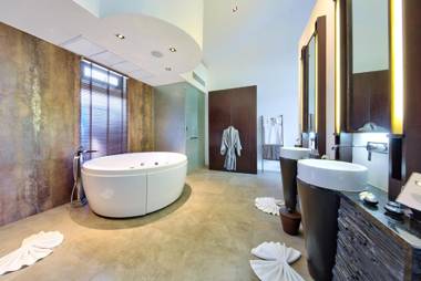 Beachfront Villa Baan Paradise