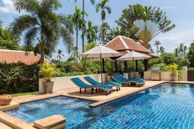 Villa Divina - Private Pool Villa 250m to Beach