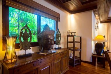 Beachfront Resort Villa Baan Banburee 4BR