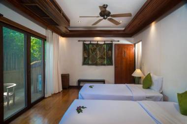 Beachfront Resort Villa Baan Banburee 4BR