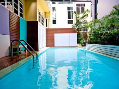 S2 Hotel (SHA Extra Plus)