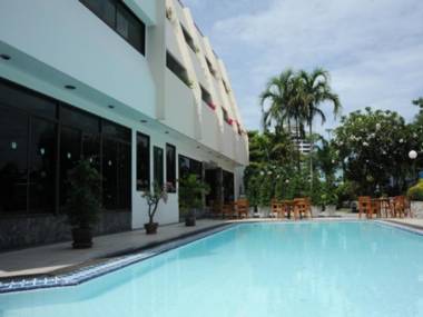 Bangsaen Villa Hotel (SHA Extra Plus)