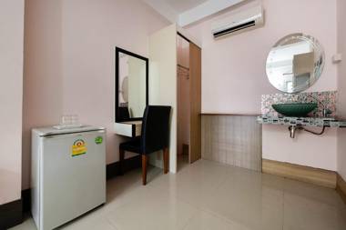 OYO 276 The Resort Chonburi