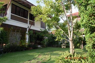 Rimtalay Angsila Guesthouse