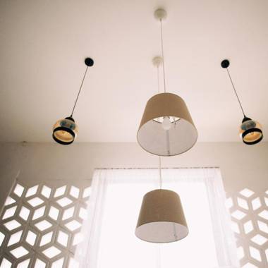 White Wall Riverfront Hotel