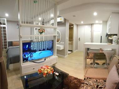 Chic room @ Patio Bangsaen near Wonnapha beach