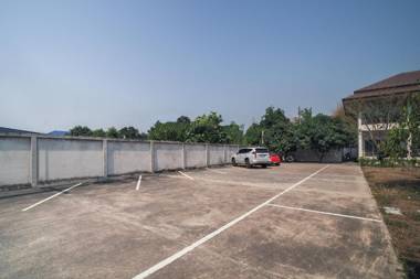 OYO 662 Malee Bunga Hotel