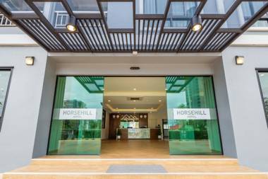 Horsehill Hotel Sriracha