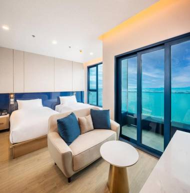 S Sriracha Hotel & Residence