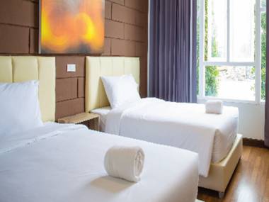 The Zell Budget Hotel Buriam