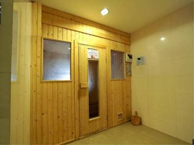 Nice Apartment large pool in nice residence central Patong beach