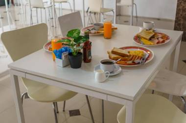 The Shades Economy Hotel Patong Beach Road