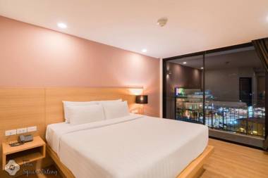 New Square Patong Hotel - SHA